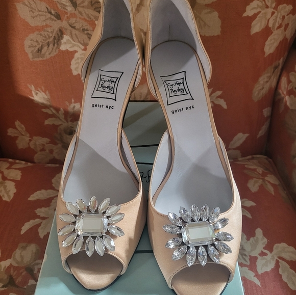RARE Cynthia Rowley Golden Beige Satin Embelished Heels NWT 9.5 - Picture 5 of 10